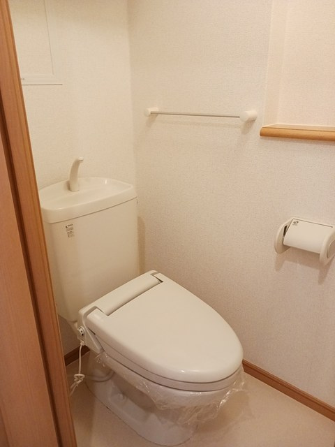 メゾン　アンソレイエNのトイレ