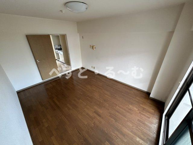 サンシャビルの居間・リビング