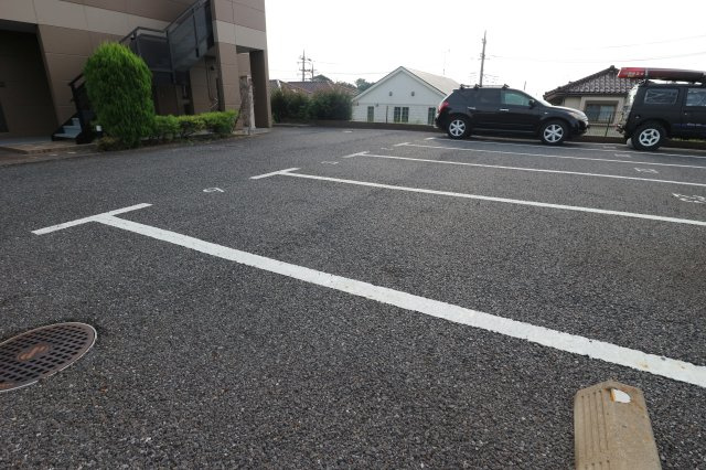 ティープラントⅢの駐車場