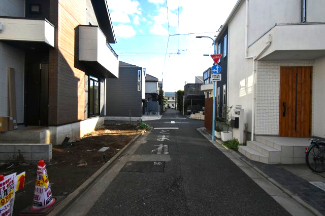 松ノ木2丁目・新築戸建の前面道路含む現地写真