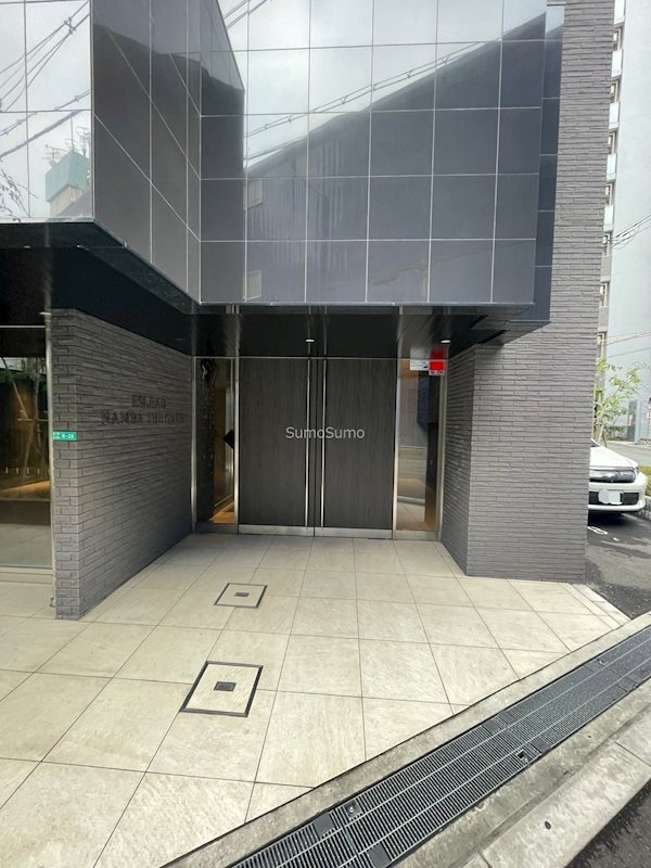 エスリード難波ザ・ゲートのエントランス