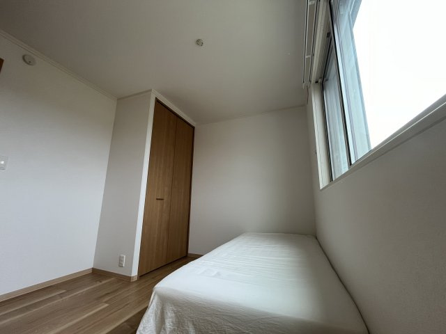 中古住宅　江崎北の洋室|2階4.9帖