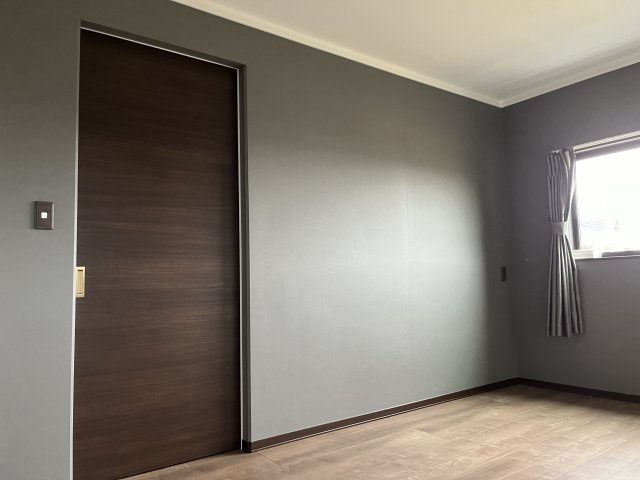 中古住宅　江崎北の洋室|2階南東7.9帖