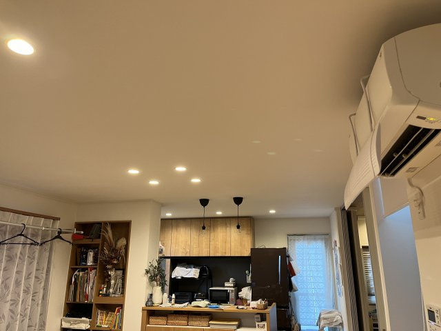 中古住宅　江崎北の居間・リビング|リビングからキッチン