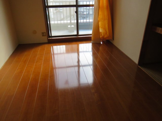 日関パレスの洋室