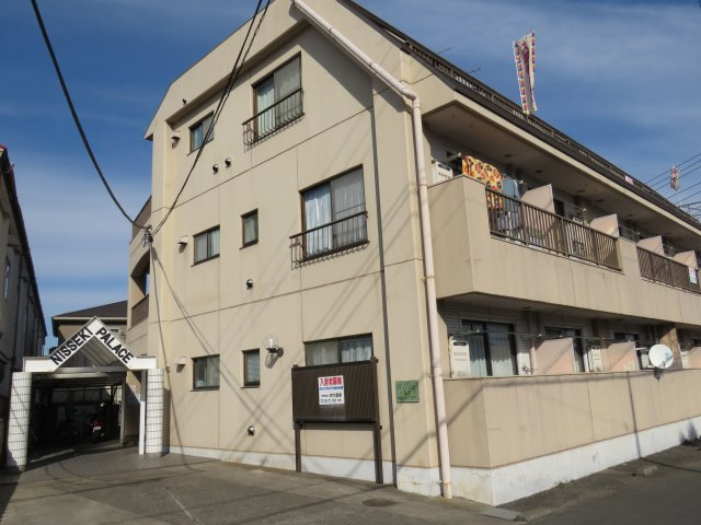 日関パレスの外観