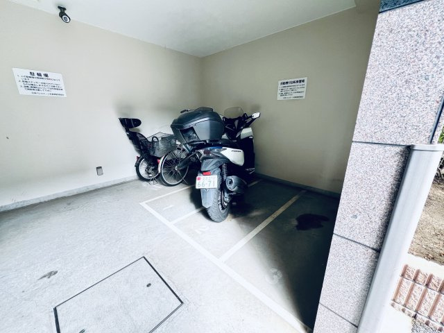 日神パレステージ吾妻橋のその他共用部分|バイク置き場
