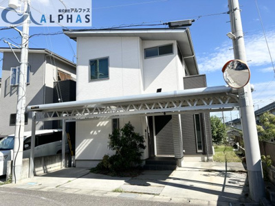 【駐車場】 | 明石市大久保町谷八木　一戸建て | 駐車2台可能！駐車場が屋根付きなので雨から自転車も守ります！