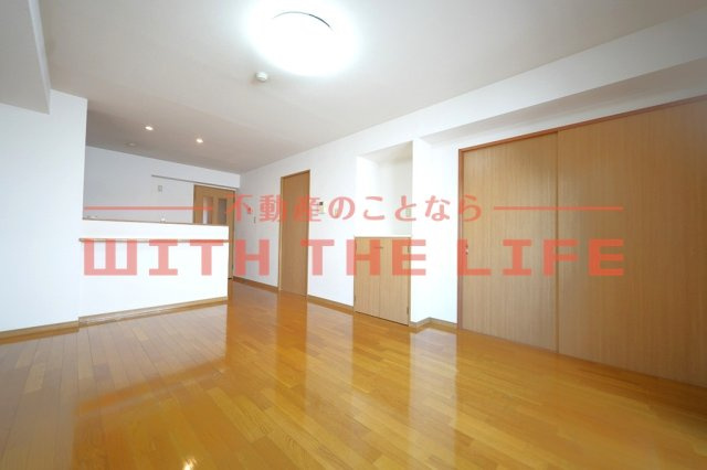 ソレイユ合川【10,000円キャッシュバック対象物件】の居間・リビング