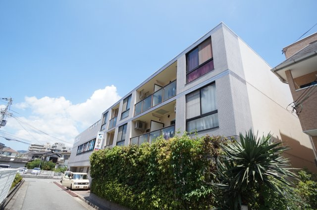 メゾンプルミエール