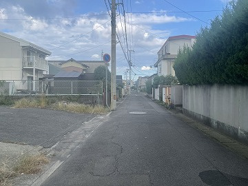 丸亀市前塩屋町一丁目土地の前面道路含む現地写真