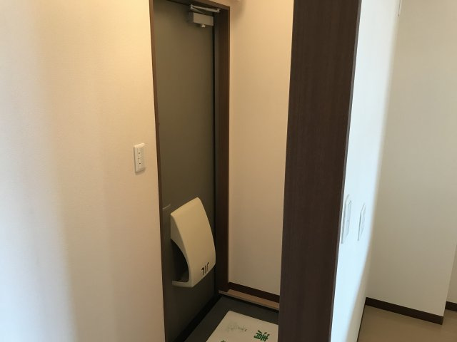 ステラート中央の玄関