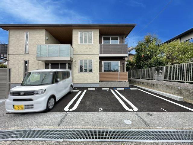 シャーメゾン あさひの駐車場