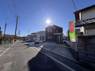 【前面道路含む現地写真】 | 北東側接道幅員約6ｍ