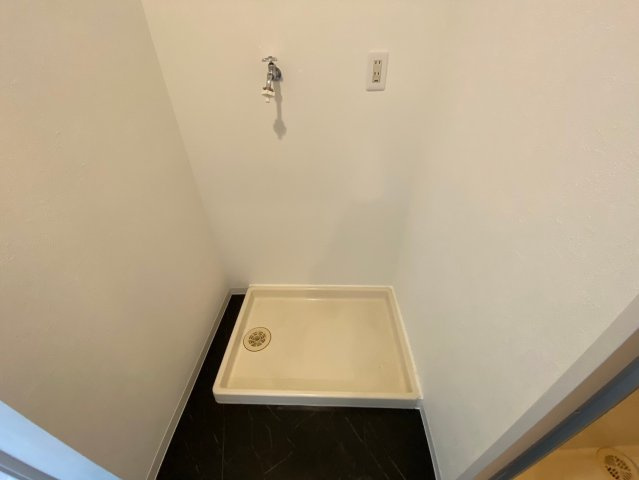 セザール喜多山のランドリースペース|防水パン付き洗濯機置場