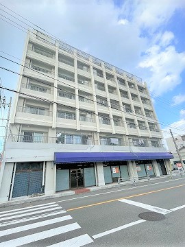 労住協第10ビル 事務所の外観