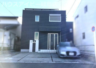【外観】 | 岐阜市江崎南ヘーベルハウスさん施工の中古住宅築7年！ウッドデッキのついた広々お庭付き！お車並列3台！ | 岐阜市江崎南ヘーベルハウスさん施工の中古住宅築7年！ウッドデッキのついた広々お庭付き！お車並列3台可能！