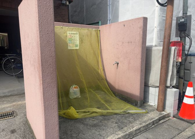 【設備】 | ライオンズマンション淵野辺鹿沼公園 | 共有部分は、住民なら誰もが使える設備のこと。例えば駐車場やエレベーター、インターネット設備、セキュリティ設備などがあります。他にも、マンションの廊下・外部階段やエントランス・ゴミ置き場などがあります。