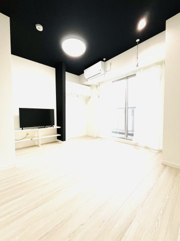 【洋室】 | エヌエムキャトフヴァンヌフ