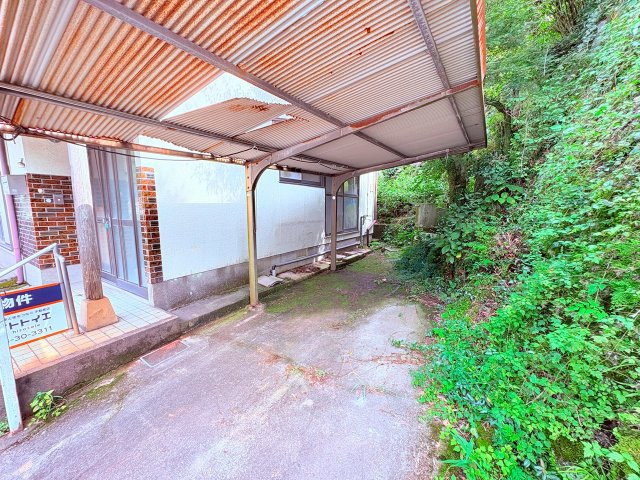 星野村10025-2の駐車場