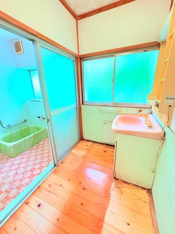 星野村10025-2の脱衣所