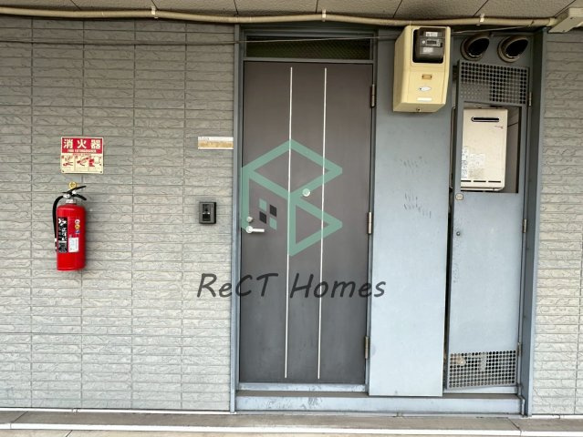 リッチウォーク市役所前 B棟の玄関