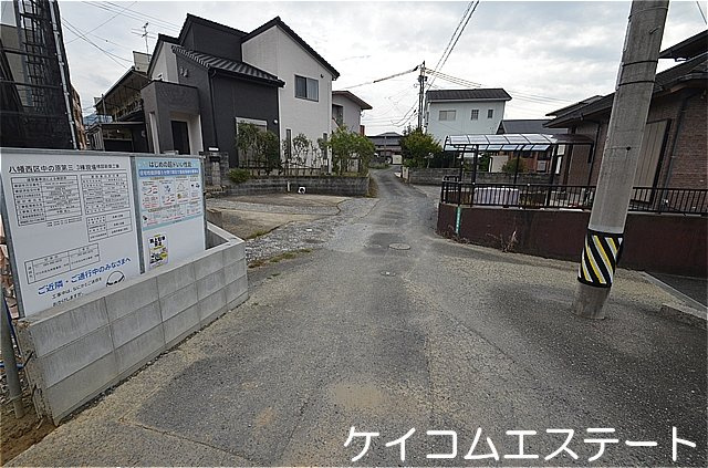 新築住宅　リーブルガーデン八幡西区中の原第三の前面道路含む現地写真