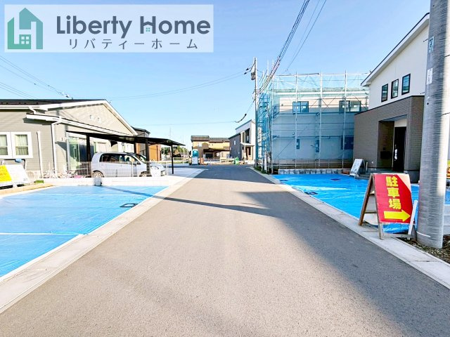 坂東市沓掛23-P1　新築戸建　19号棟　の前面道路含む現地写真