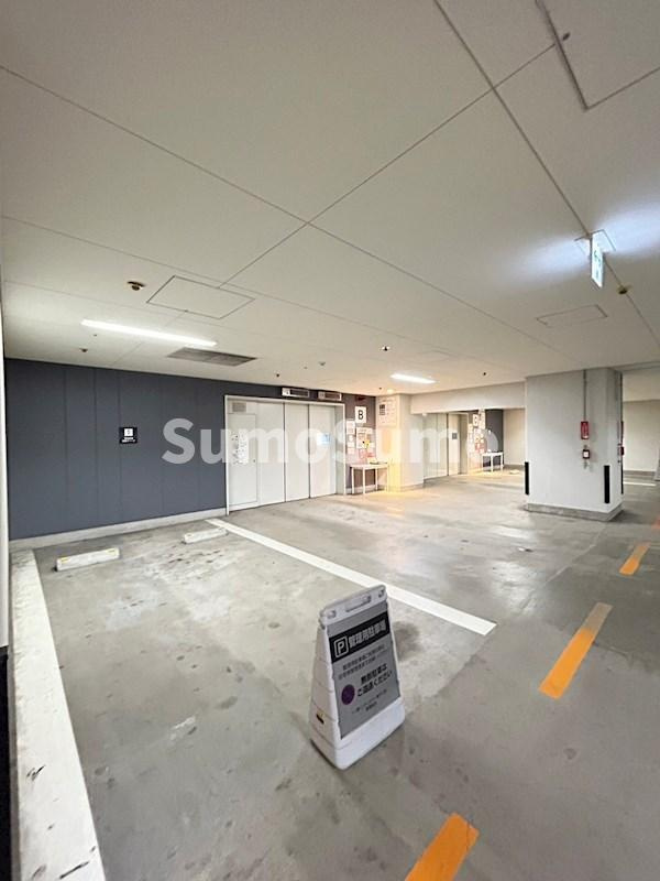 シティタワー神戸三宮の駐車場