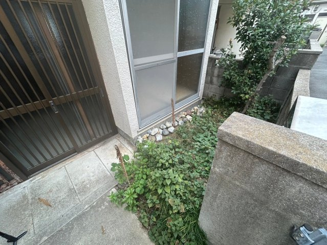 東垂水３丁目戸建のエントランス