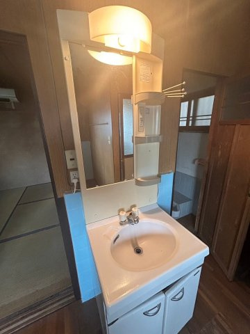 東垂水３丁目戸建の洗面所