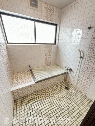 城ケ崎4丁目　中古戸建の浴室