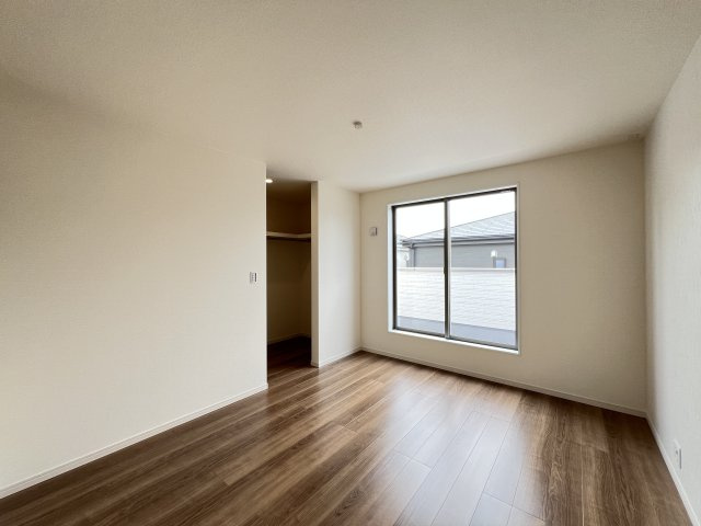 高浜市青木町9丁目　全9棟　2号棟の洋室|南7帖洋室