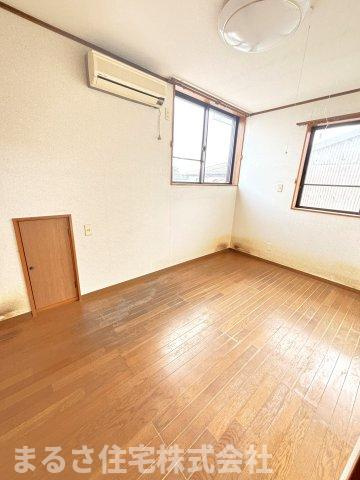 大塚町祝子前　中古戸建の寝室