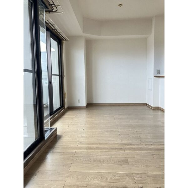 ロイヤルシャトー手柄南の居間・リビング