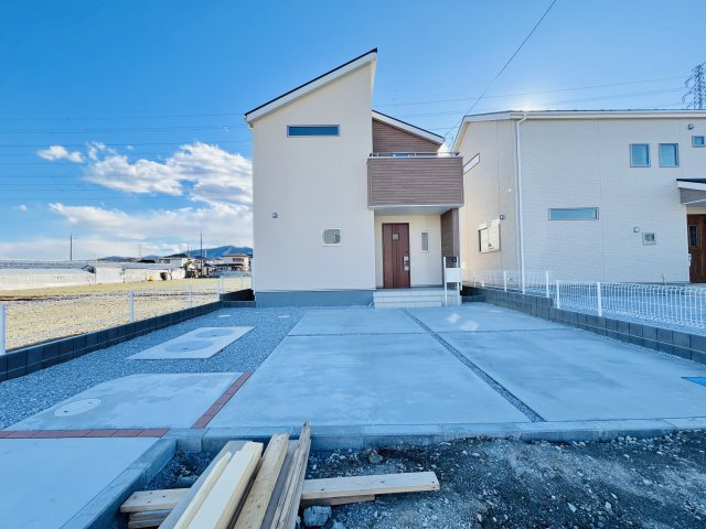 吉井町本郷の外観|駐車スペース3~４台可◎