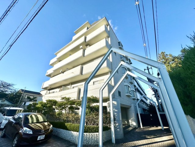 シーアイマンション子平町の外観