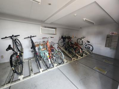 フェイバル二条の駐車場|駐輪場