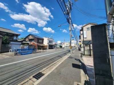 フェイバル二条の駐車場