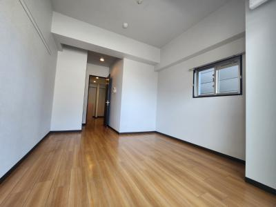 フェイバル二条の居間・リビング|洋室