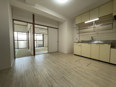 【居間・リビング】 | シュロス鵜の森