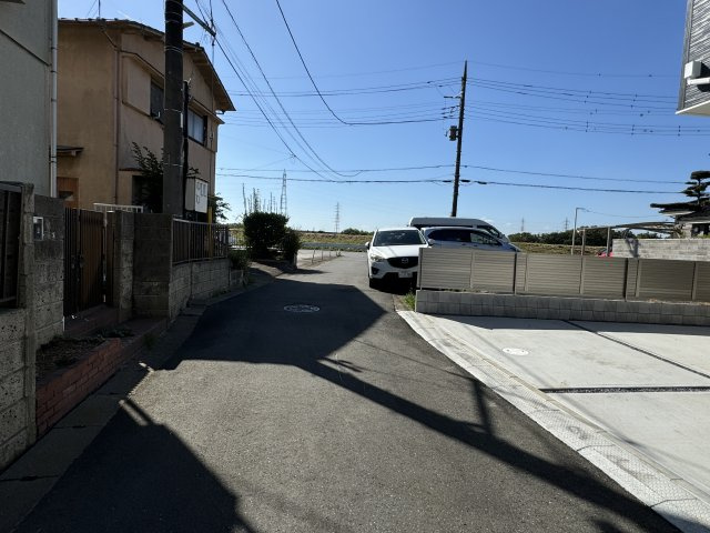 三郷市谷口新築戸建（谷口３期）の前面道路含む現地写真|東側前面道路