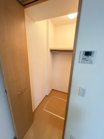 メゾン テラの玄関