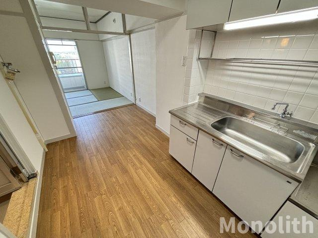 鶴山台1号棟の居間・リビング