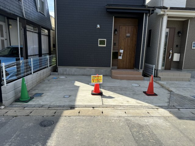市川市南大野1丁目新築戸建【大野小学校：5分】の駐車場|2号棟駐車スペース