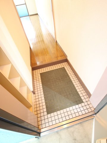 ドルミマンションの玄関