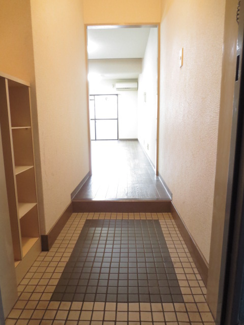 ドルミマンションの玄関