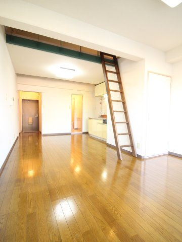 ドルミマンションの洋室