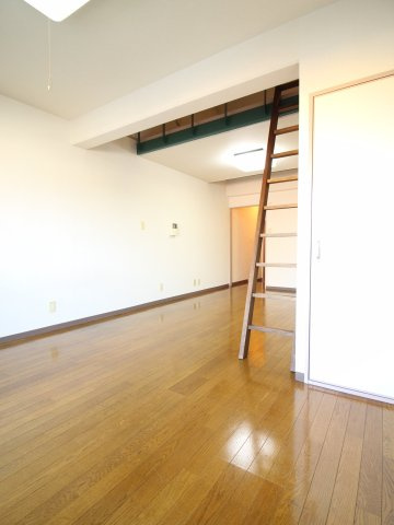 ドルミマンションの洋室