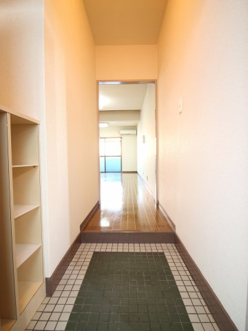 ドルミマンションの玄関